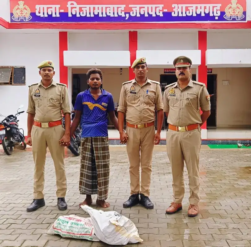 Image: Youth who stole government goods from Jal Nigam store arrested, stolen material recovered