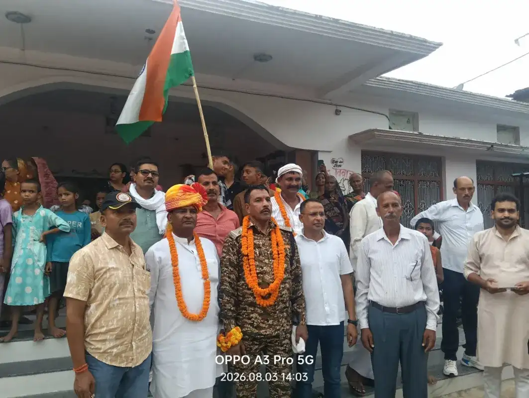 See: CRPF jawan Virendra Singh returned home after 30 years of service, received a grand welcome